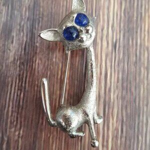 Vintage Danson silvertone long neck cat brooch big blue eyes pin jewelry